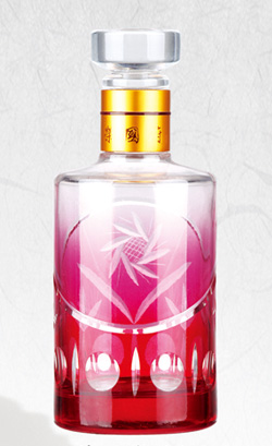 精工雕（diāo）刻瓶